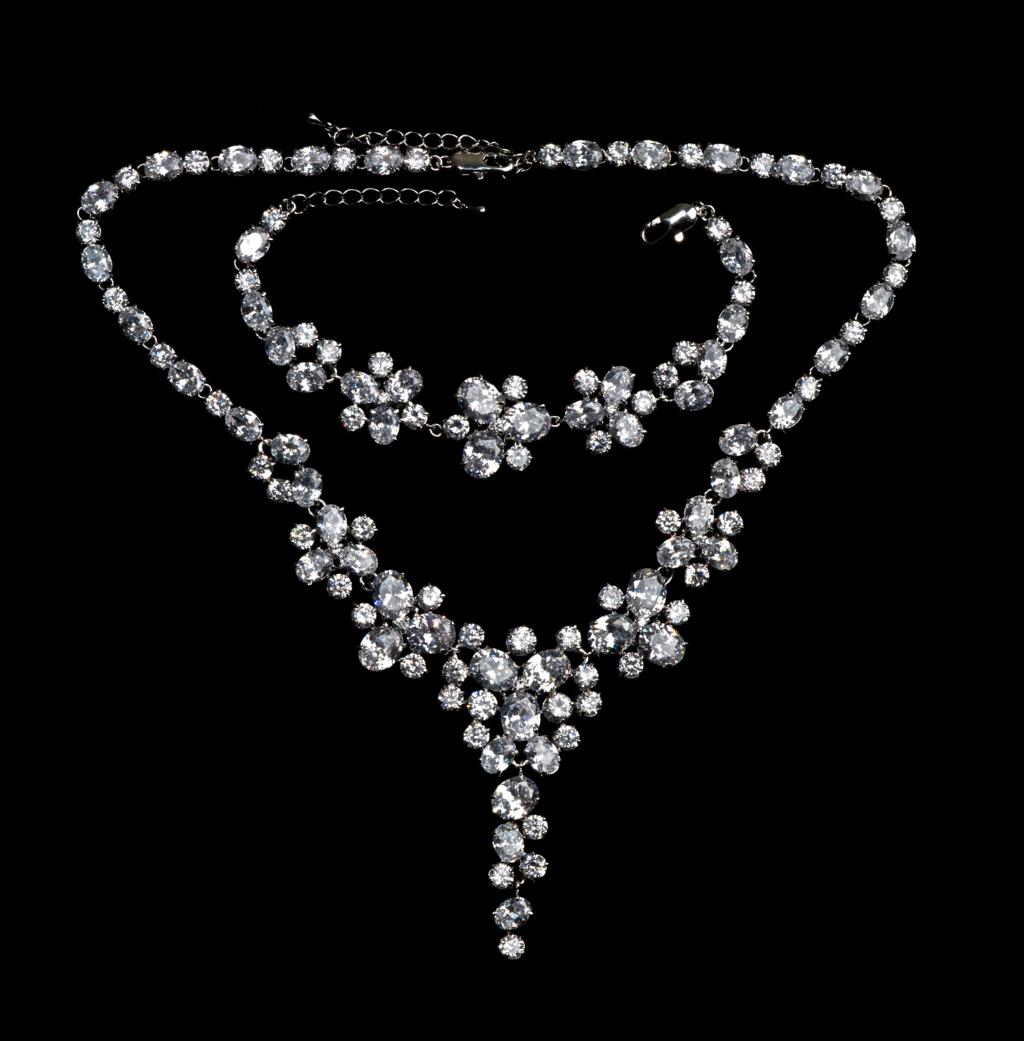 Royal Diamond Necklace Set