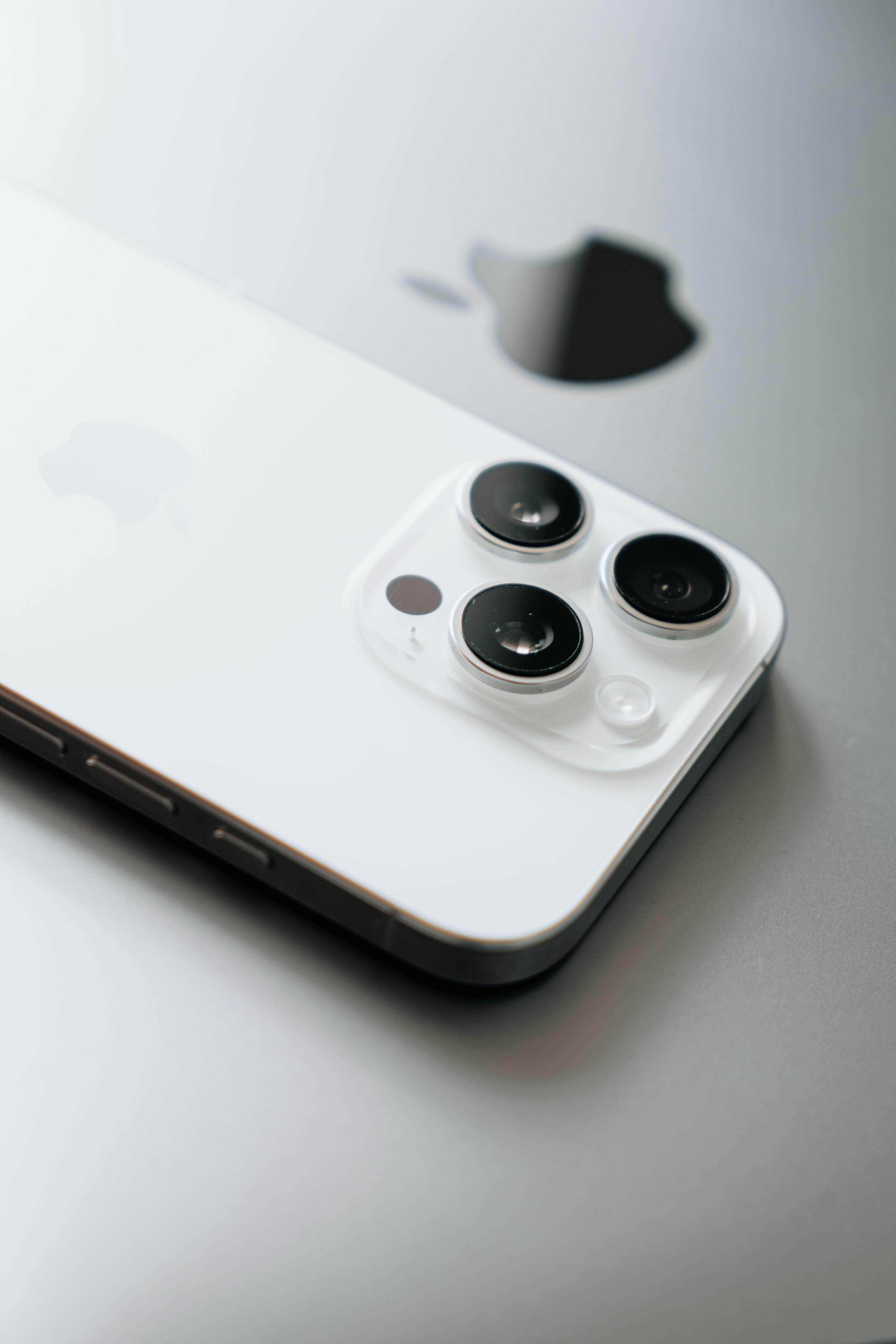 Apple iPhone 16 Pro