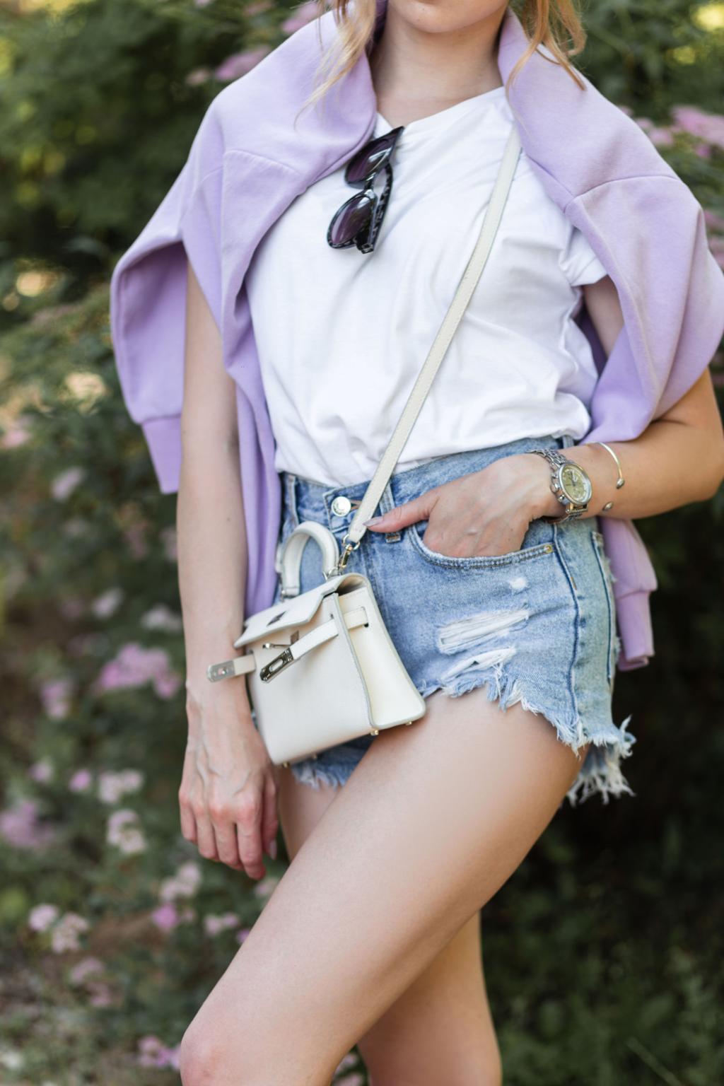Comfortable and stylish casual wear perfect for everyday fashion.
