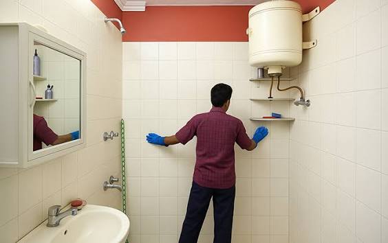 Bathroom Deep Cleaning